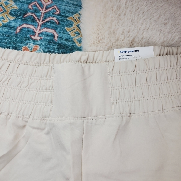 Old Navy High-Waisted StretchTech Shorts Wish Bone 3X - Picture 6 of 10